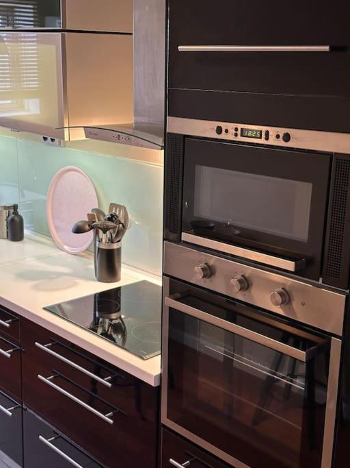 Renovado Com Ac, 2 Wc Completos, Terraco E Garagem Διαμέρισμα Πόρτο Εξωτερικό φωτογραφία