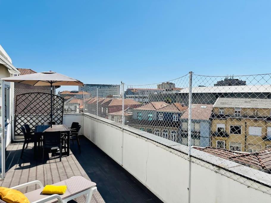 Renovado Com Ac, 2 Wc Completos, Terraco E Garagem Διαμέρισμα Πόρτο Εξωτερικό φωτογραφία